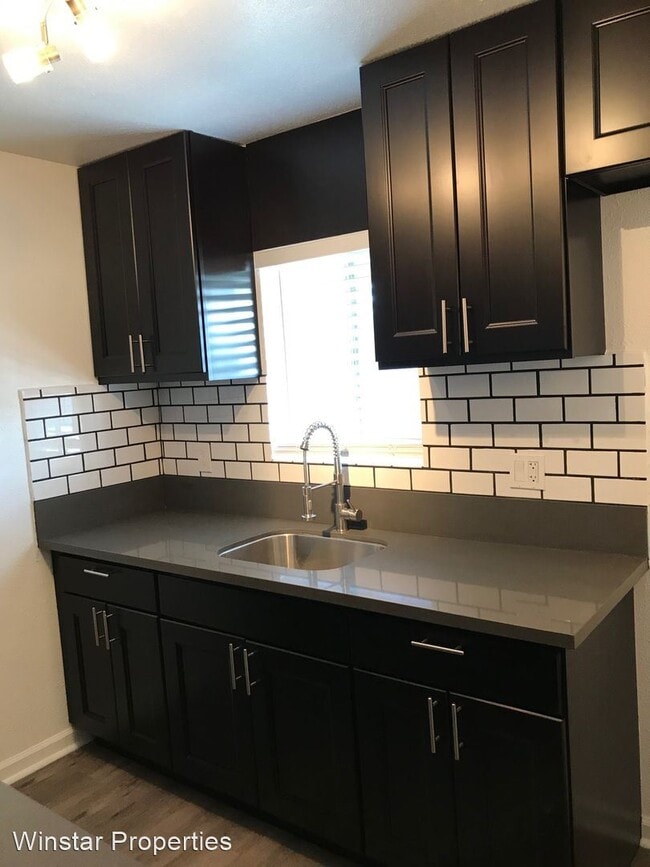 Building Photo - 2 br, 1 bath Apartment - 317 E La Palma Ave