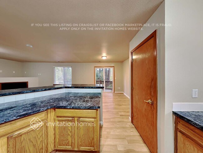 Building Photo - 12714 159th St E