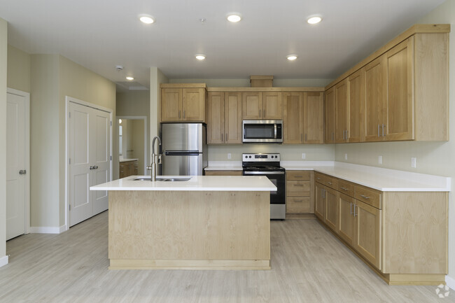 1BR, 1BA - 750SF Kitchen - Cedar Square