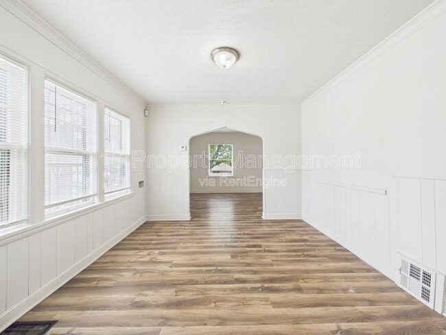 Building Photo - 5100 Brooklyn Ave