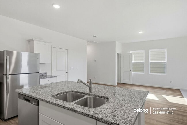 Building Photo - 10726 Sonny Trails Ct