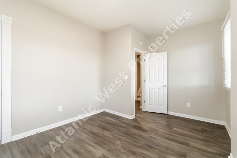 Building Photo - 1512 Blair Ave