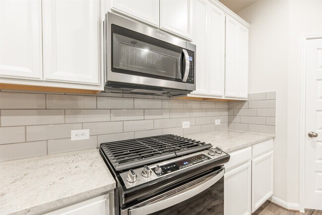 Building Photo - 13118 Everpine Trl