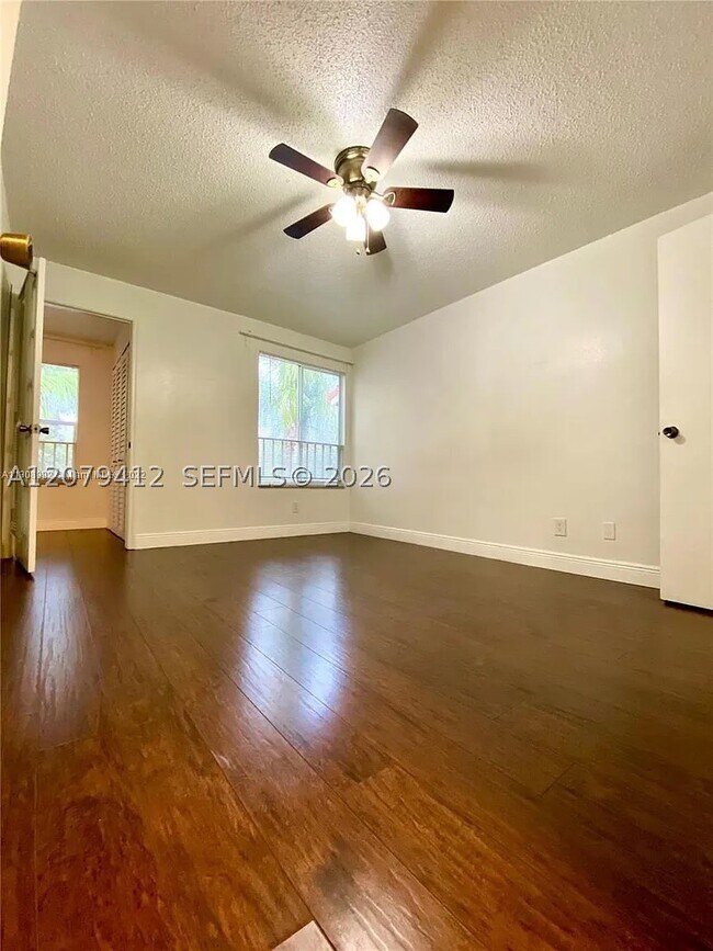 Building Photo - 13090 Vista Isles Dr