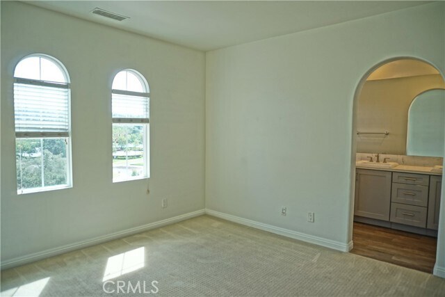 Building Photo - 68 Glenalmond Ln