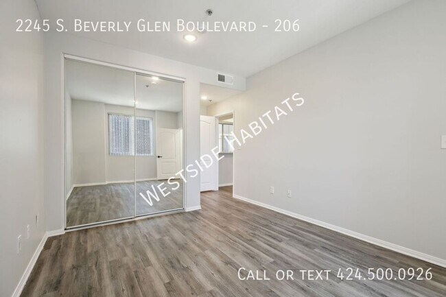 Building Photo - 2245 S Beverly Glen Blvd