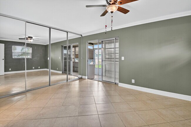 Building Photo - 94 Valencia C