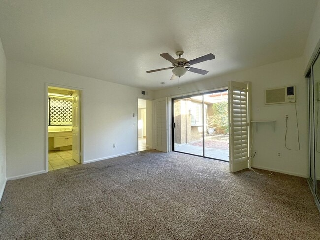 Building Photo - AVAILABLE NOW!  3 Bedroom 2 Bathroom Condo in Sunrise Country Club
