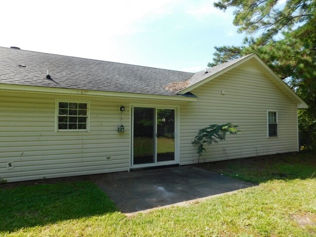 Building Photo - 512 Cougar Pl