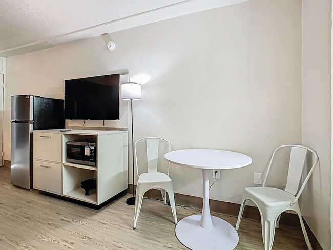 Building Photo - 44199 US-27