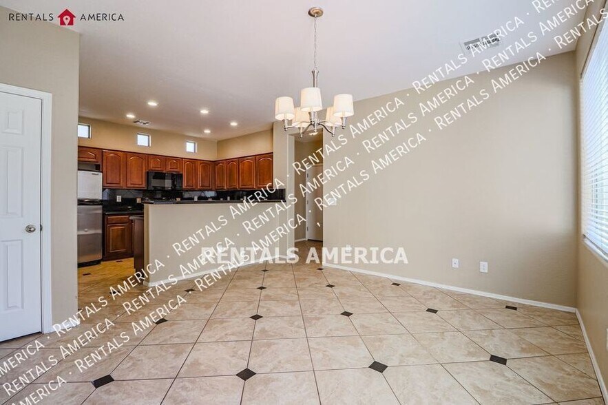 Building Photo - 2715 S Cupertino Dr
