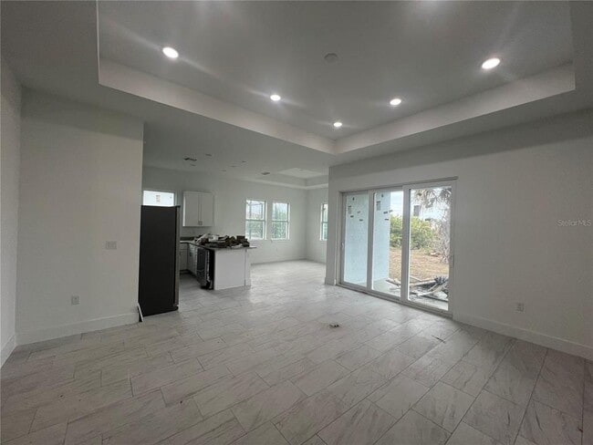 Building Photo - 187 Sesame Rd E