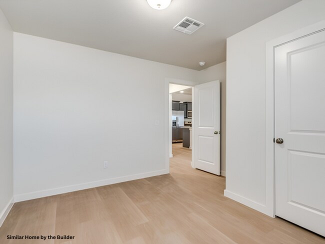 Building Photo - 1608 Highland Loop,