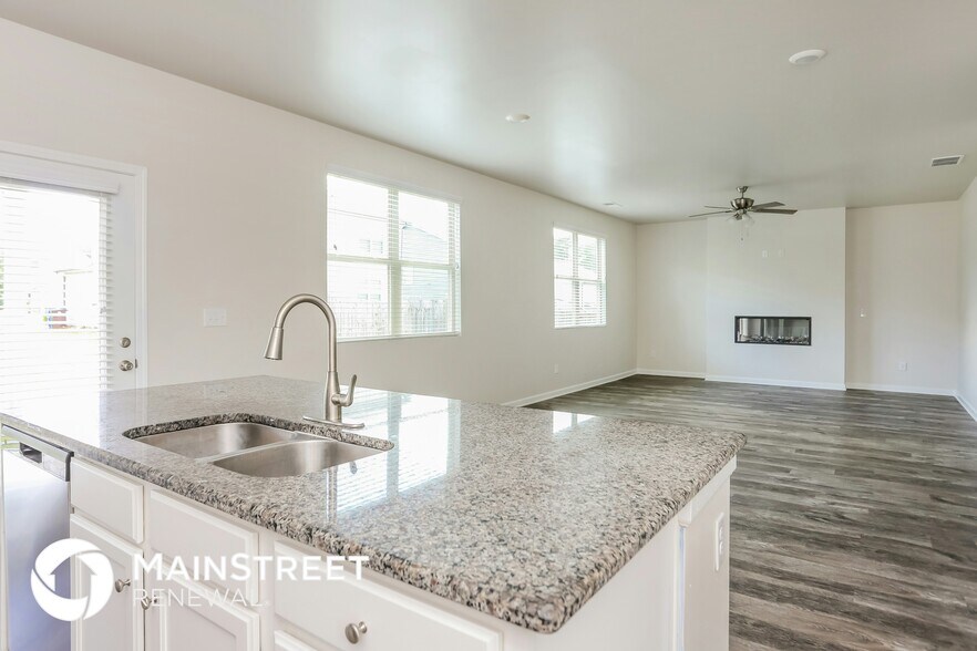 Building Photo - 248 Hamilton Pointe Dr
