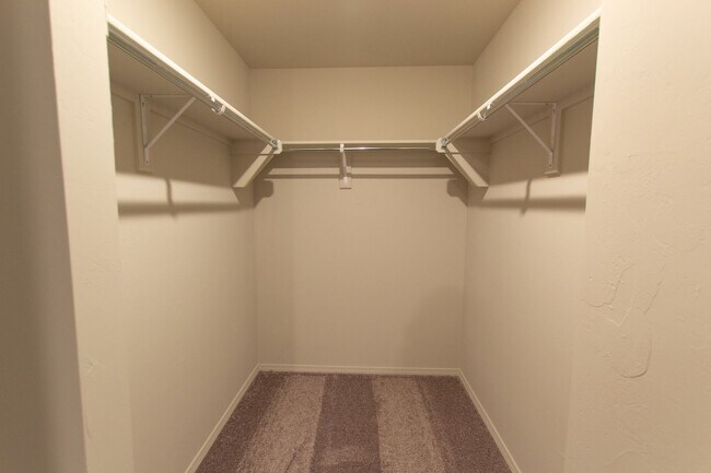 Building Photo - BRAND NEW! 4 Bed 2 Bath Home in Newcastle!