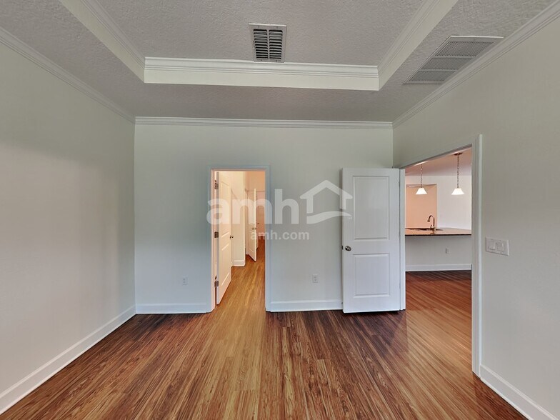Building Photo - 1240 Tan Tara Trl