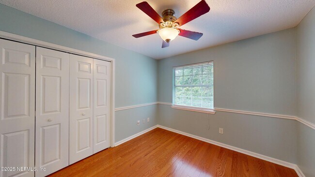 Building Photo - 1142 Westwood Dr