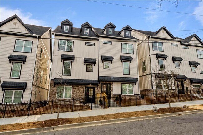 Building Photo - 1994 Main St NW