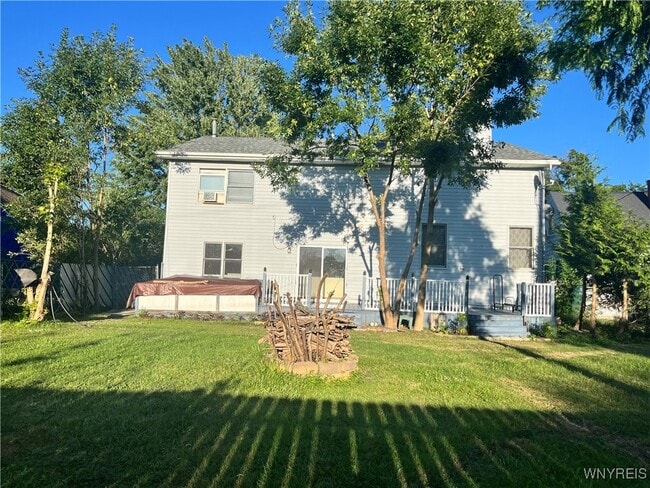 Building Photo - 206 Hillcrest Dr