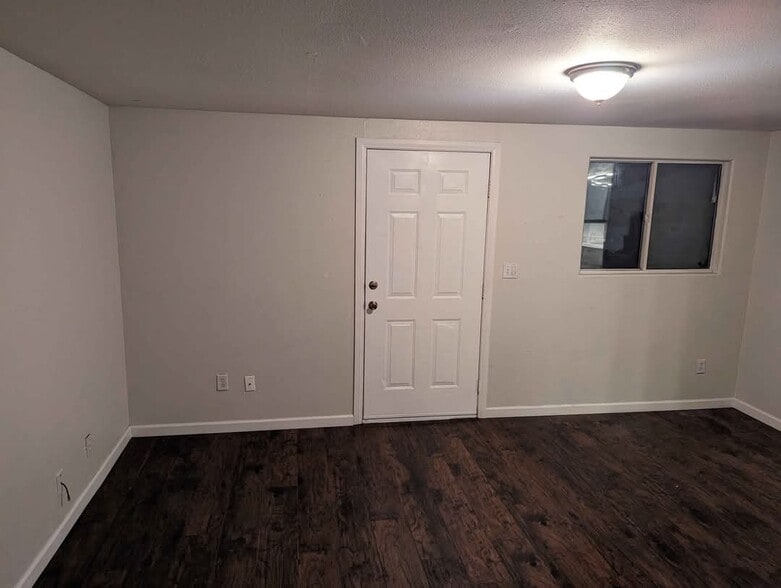 Building Photo - 238 Goetting Way