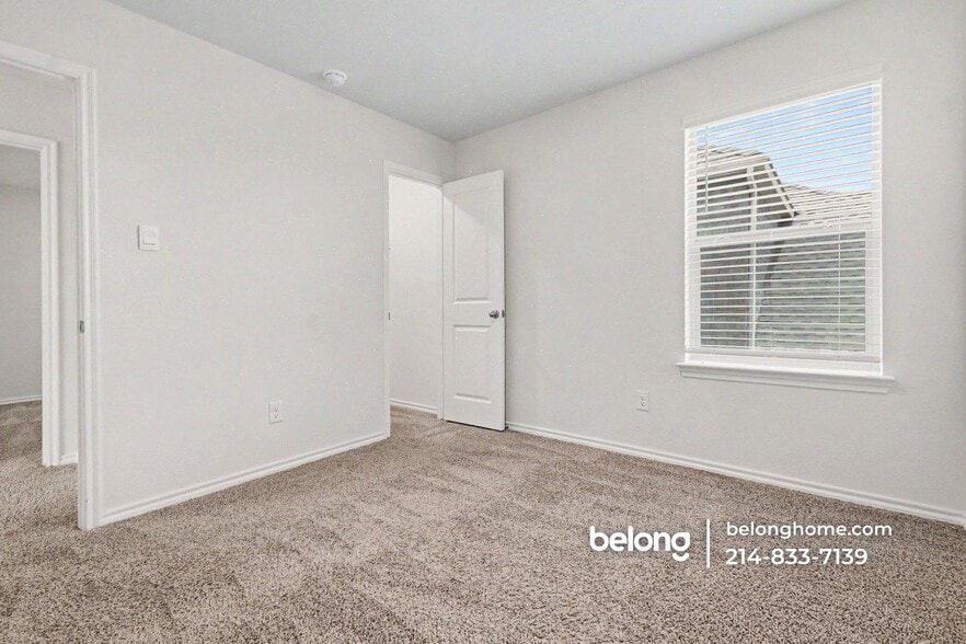 Building Photo - 1109 Sunflower Ln