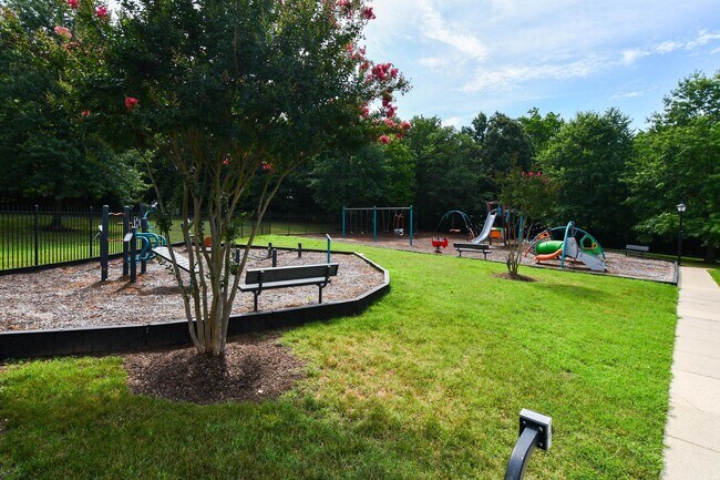 Building Photo - 1401 Deep Gorge Ct