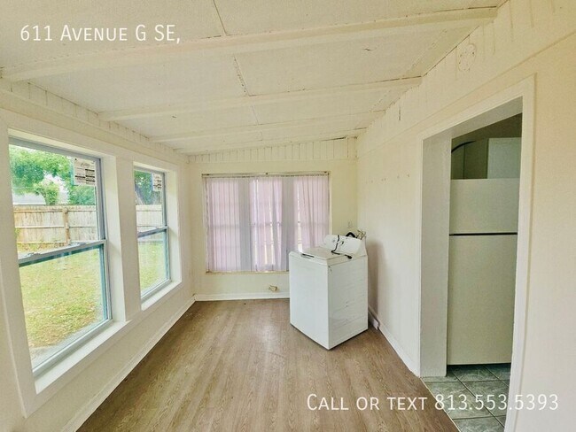 Building Photo - 611 Ave G SE