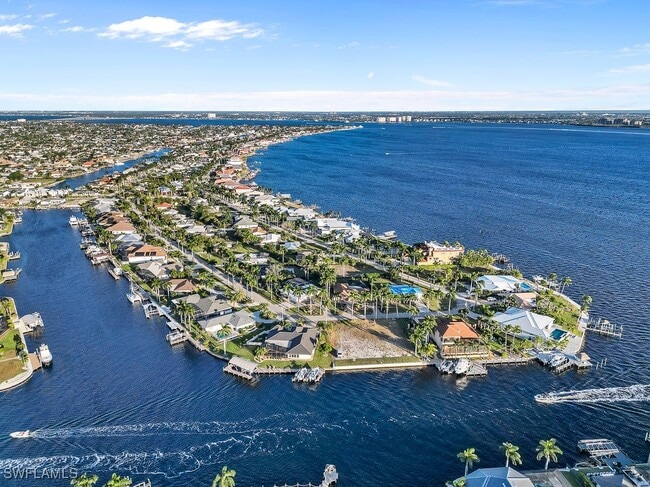 Building Photo - 112 Bayshore Dr