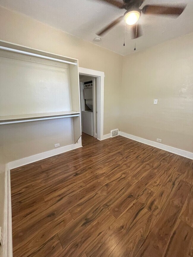 Building Photo - Hoagland Ogden Duplex