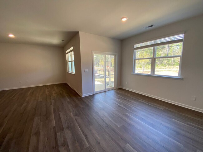 Building Photo - Brand new construction home in the desirable Brunswick Forest subdivision