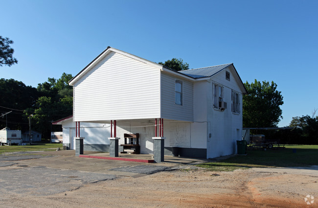 Building Photo - 1640-1641 Highway 90