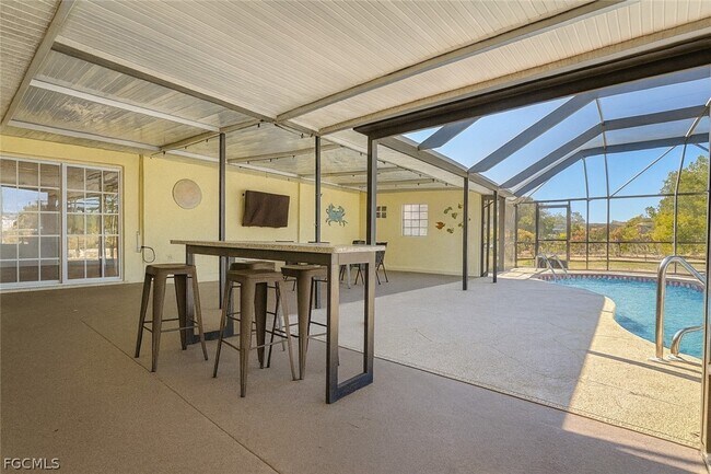 Building Photo - 2010 NE 13th Pl