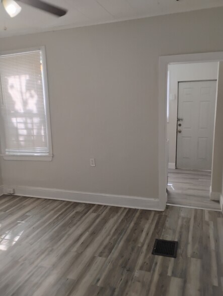 Building Photo - 2546 E Dauphin St