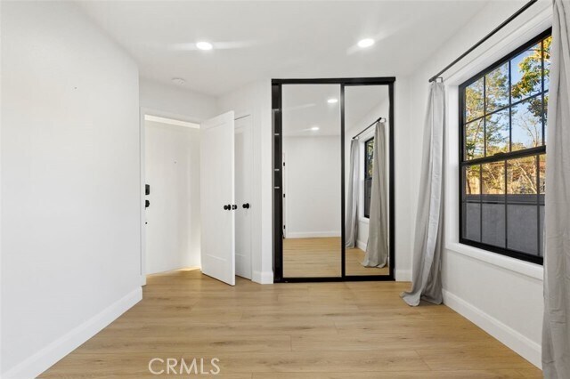 Building Photo - 1060 Calle Del Cerro