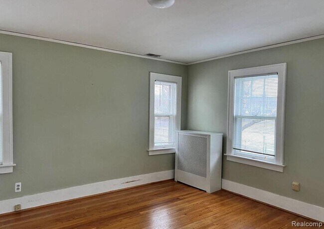 Building Photo - 1072 Ridgedale Ave