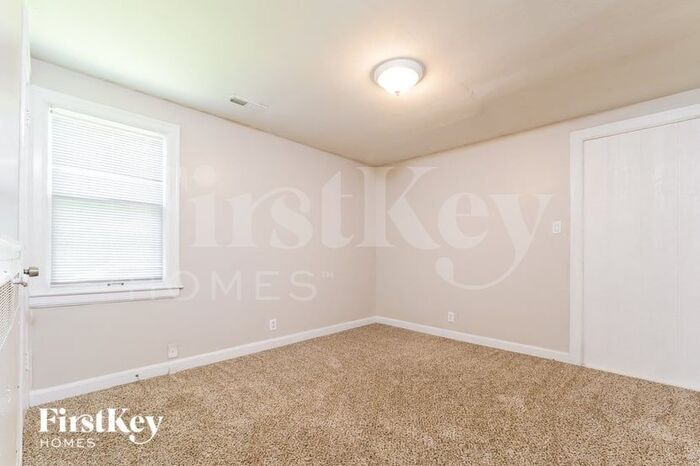 Building Photo - 13224 Parker Ave
