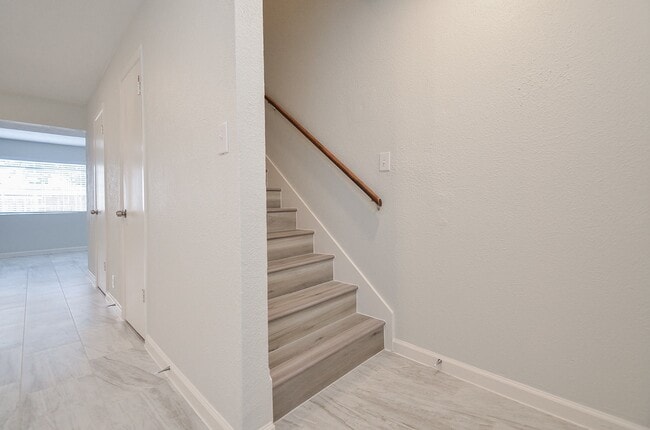 Building Photo - 8101 Amelia Rd