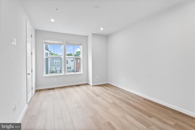 Building Photo - 468 Altezza Dr NE