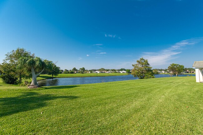 Building Photo - 544 SW Indian Key Dr