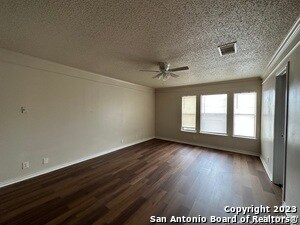 Building Photo - 5022 River Kenton