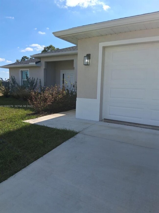 Building Photo - 1828 NW 30th Terrace