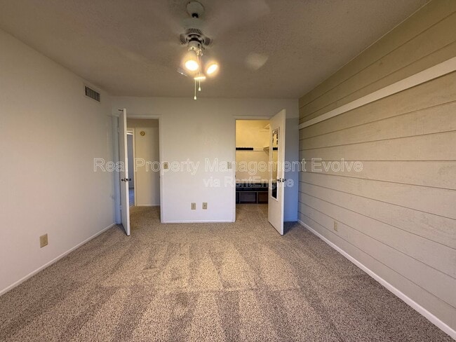 Building Photo - 20831 N 16th Ave