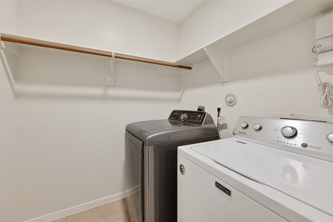 Building Photo - 22106 Galapagos Ct