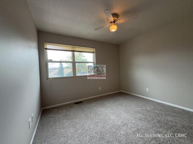 Building Photo - 6987 Gayle Lyn Ln