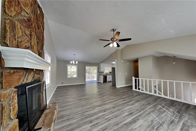 Building Photo - 166 Kelly Ct