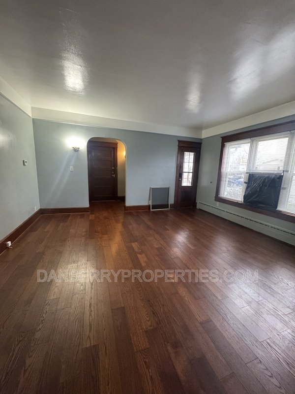 Building Photo - 717 N Union St