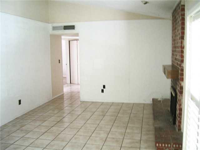 Building Photo - 6725 Paseo Redondo Ave