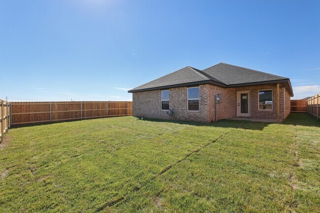 Building Photo - 8910 Oakleaf Ct