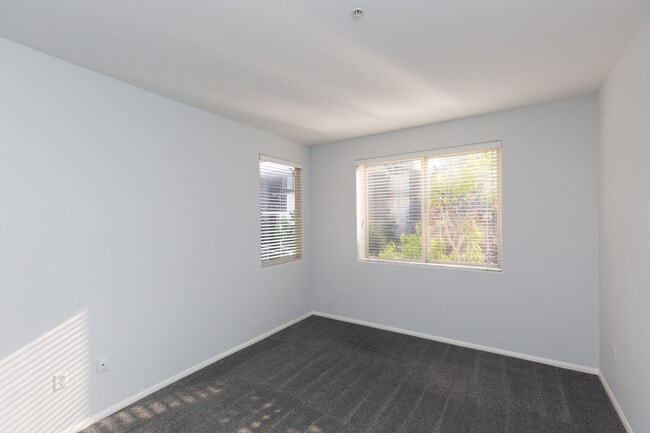 Building Photo - ***OPEN HOUSE  05/27/26 @ 2 PM*** MARINA DISTRICT HIDDEN GEM!!! STEPS FROM GASLAMP QUARTER, 2 /2,...