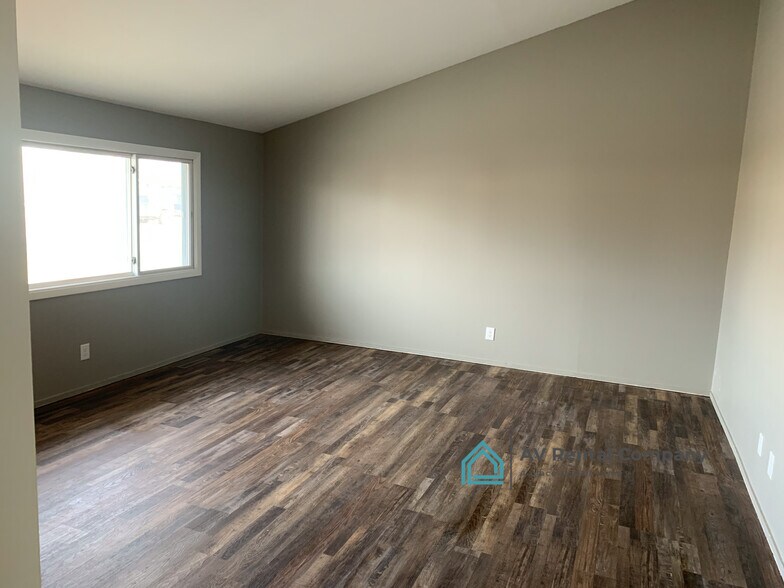 Building Photo - 209 Titan St